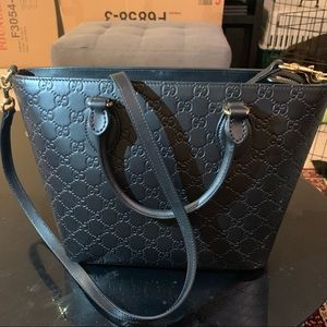 Authentic gucci bag.